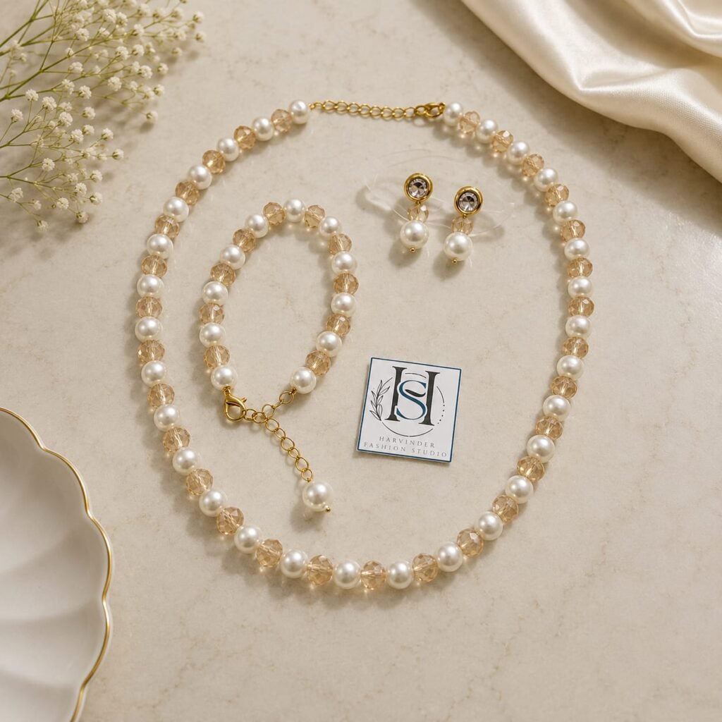HFS Crystal & Pearl Mix Neckless Set